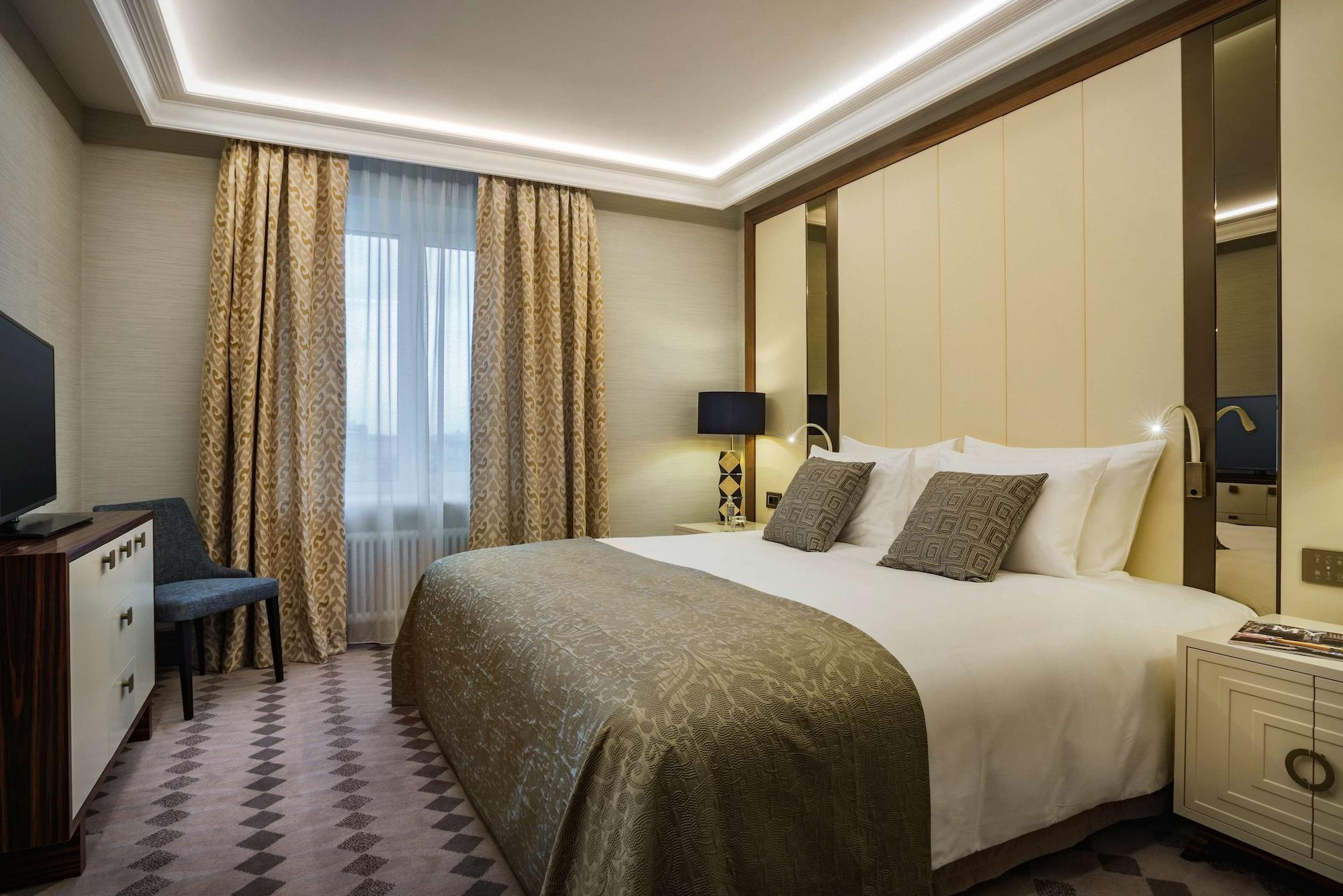 Grand Kempinski Hotel